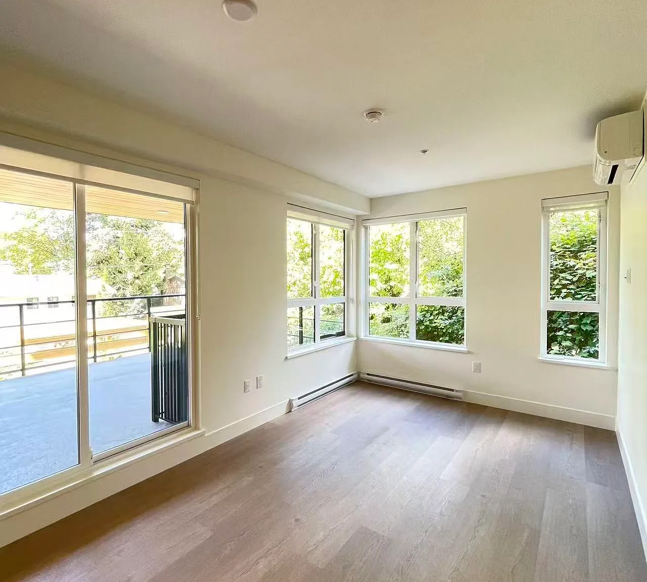 2 bed, 900 sqft, $2,500 — Photo 4