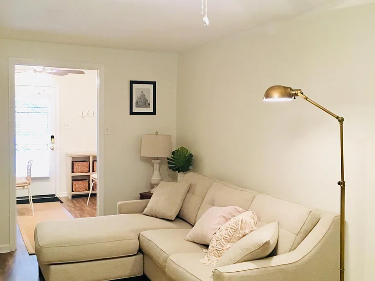 122 W Jones St #A — Photo 8