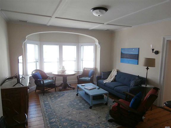 3rd image of 137 Sterling Ave