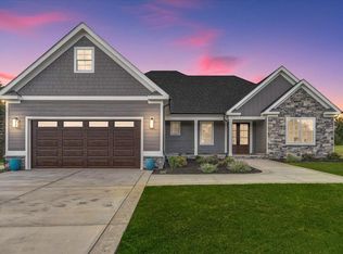 1051 Golf View Ct, Huddleston, VA 24104