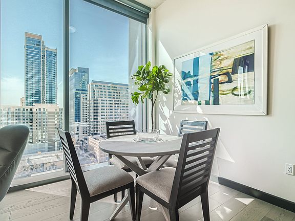 5th image of 501 Brazos St #1504
