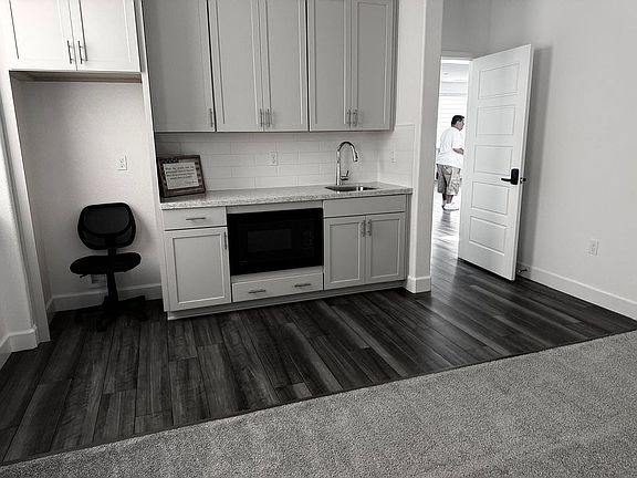 4th image of 5672 Sailrock St