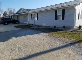 1225 E Olive St, Staunton, IL 62088