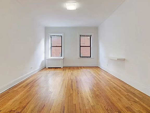 3rd image of 301 E 53rd St #2H