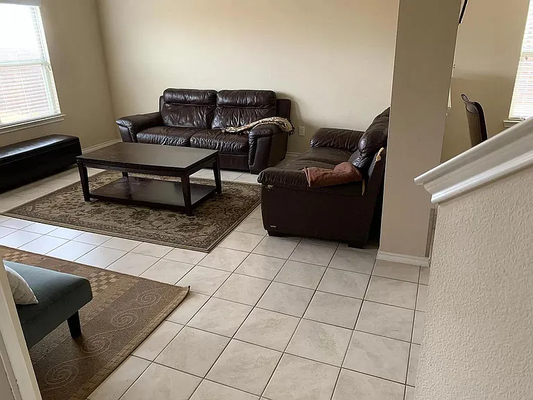 1002 Platinum Dr — Photo 14