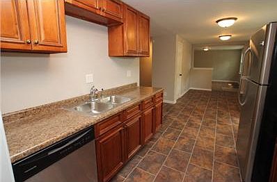 4th image of 314 Amarillo Dr