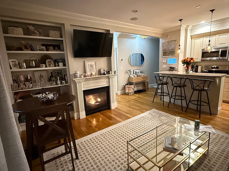 50 Middle St #1