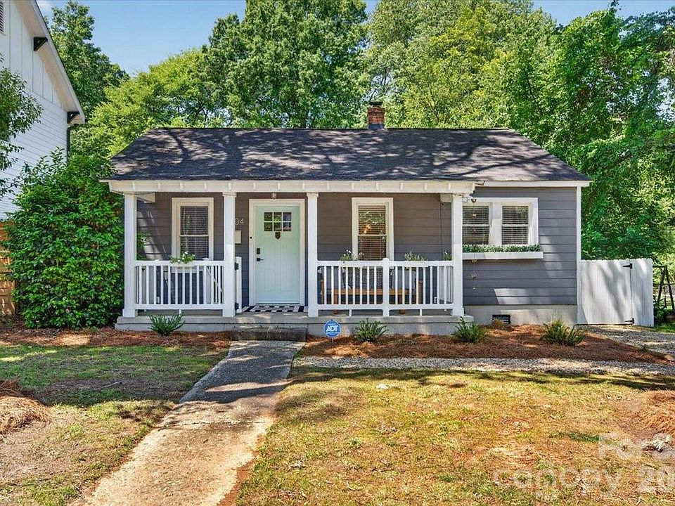 1st image of 904 Academy St