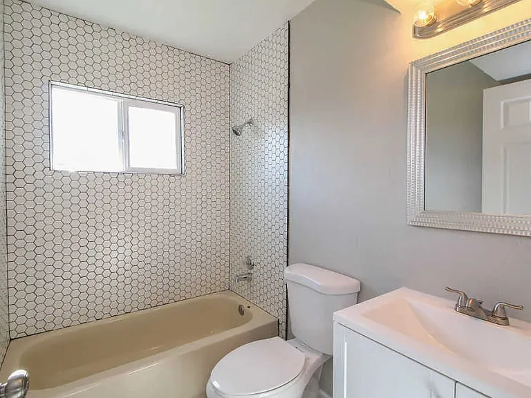 2402 E Cameron Vis #2402 — Photo 7