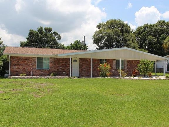 3rd image of 2823 Rosewood Pl