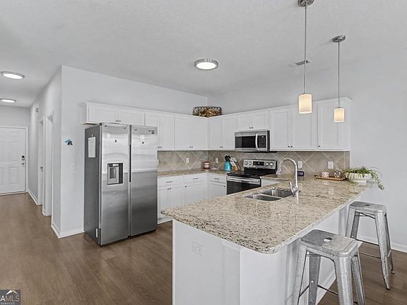 3rd image of 263 Brandonwood Rd