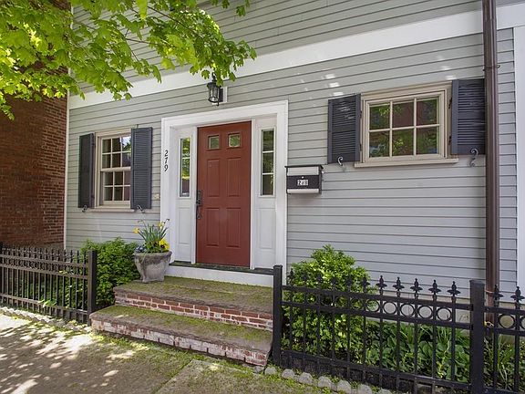 3rd image of 568 E 5th St