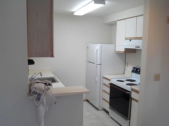 2nd image of 10550 Lake City Way NE APT 308