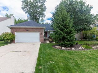 2104 Chestnut Cres, Saline, MI 48176