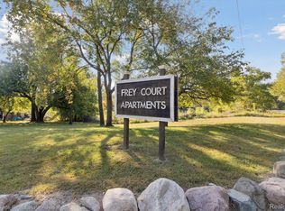 11429 Frey Ct, Whitmore Lake, MI 48189