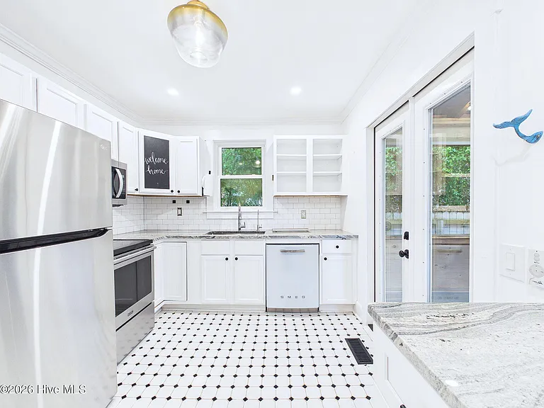 418 S 8th St — Photo 23