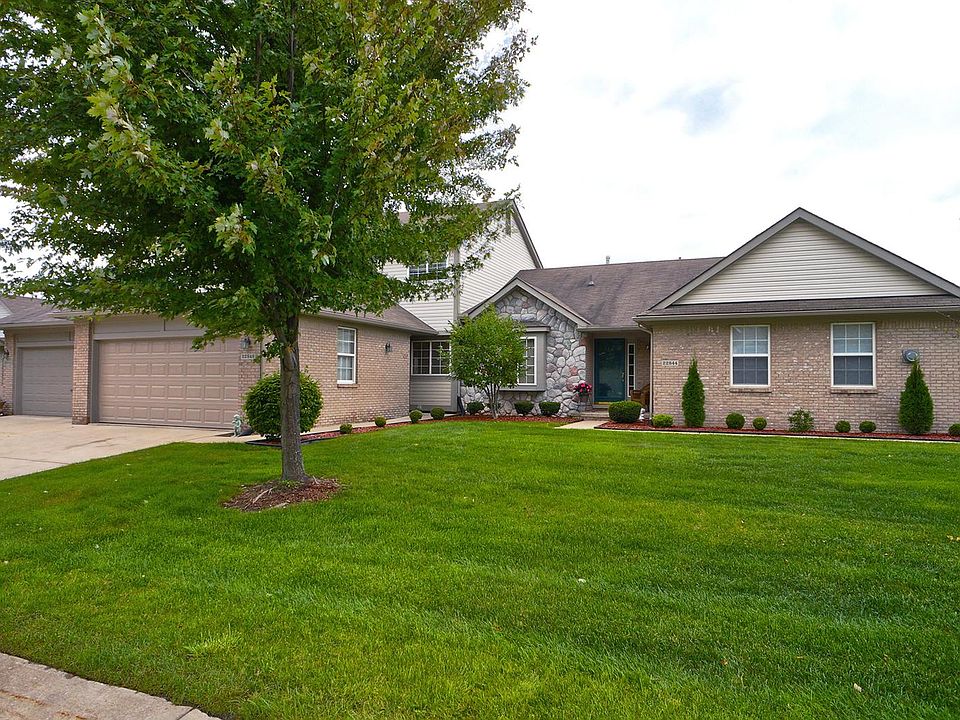 1st image of 22848 Woodcreek Dr