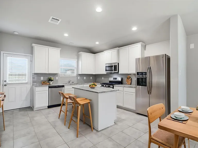 1436 Sundown Glen Ln — Photo 3