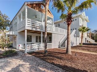 515 Carolina Blvd APT B, Isle Of Palms, SC 29451