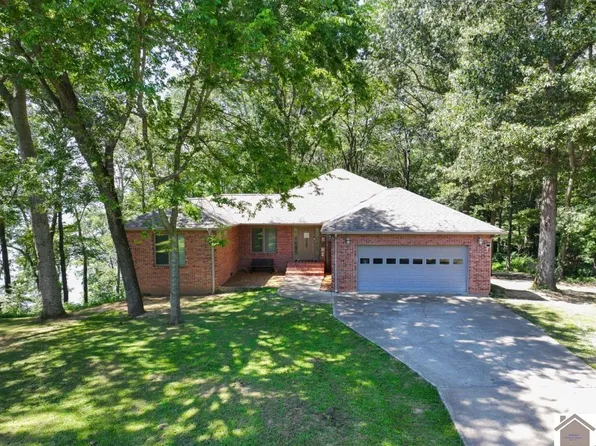 1025 Woodfield Estate Dr, Cadiz, KY 42211