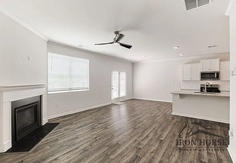 835 Baker View Ln — Photo 12