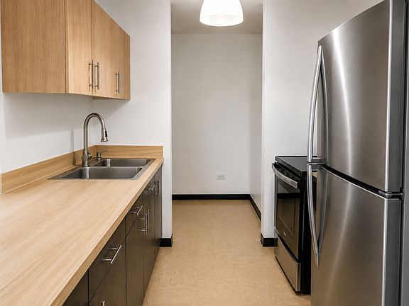 2nd image of Cond Jardines De Berwind Edif #C-apt 702