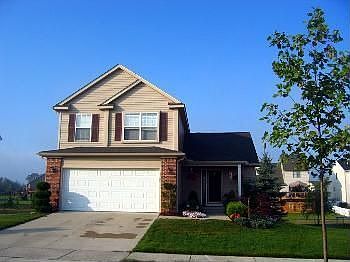 1st image of 3520 Lexington Cres