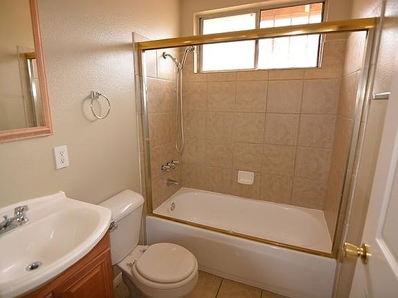 4th image of 7650 Shadyglade Ln