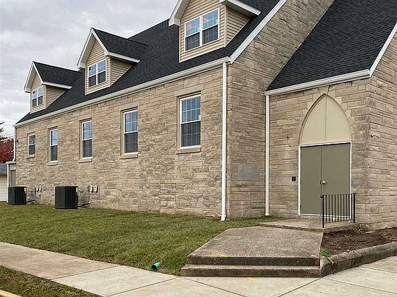 4th image of 823 Hart St #B