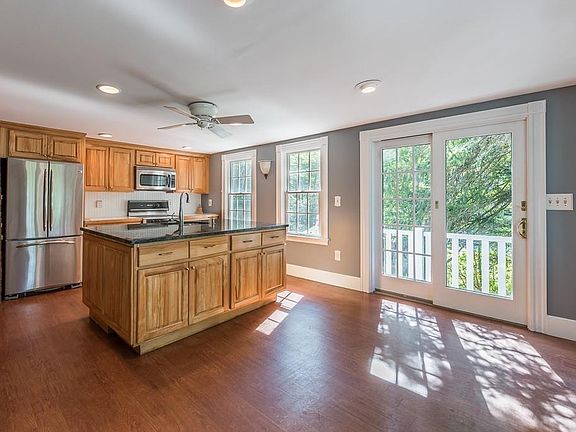 5th image of 30 Sumner St