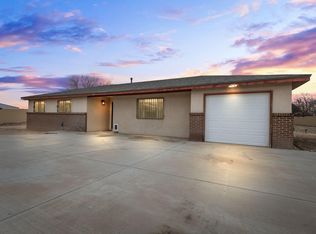 6 Yucca Dr, Los Lunas, NM 87031