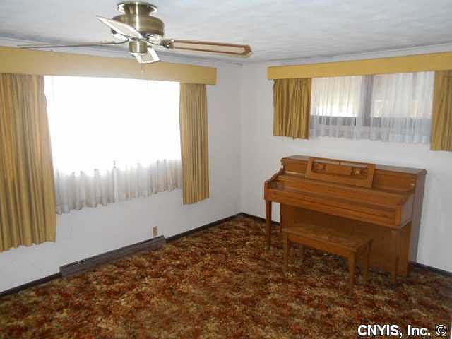 2nd image of 83 Orchard St