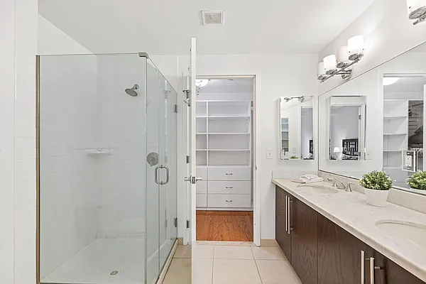 Sold by Nest Seekers International | media 7