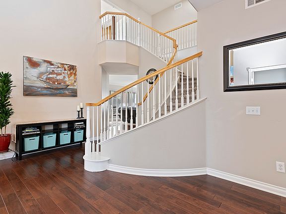 5th image of 584 Redondo Ln