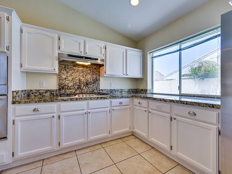 968 E Robindale Rd — Photo 31
