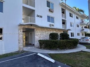 201-2430 NE 135th St #201, Miami, FL 33181