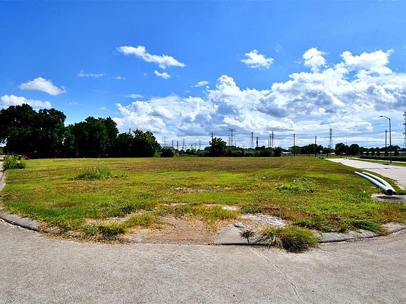 5th image of 0 Brentwood Park Dr