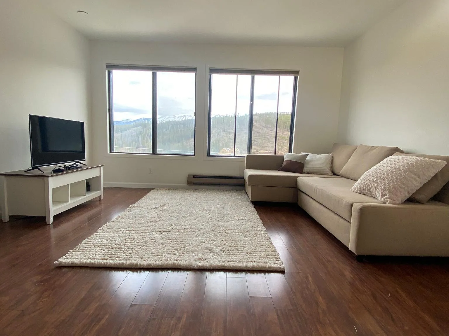 Studio, 448 sqft, $2,200 — Photo 3