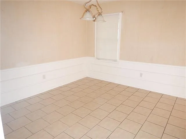 340 Woodmont St — Photo 3