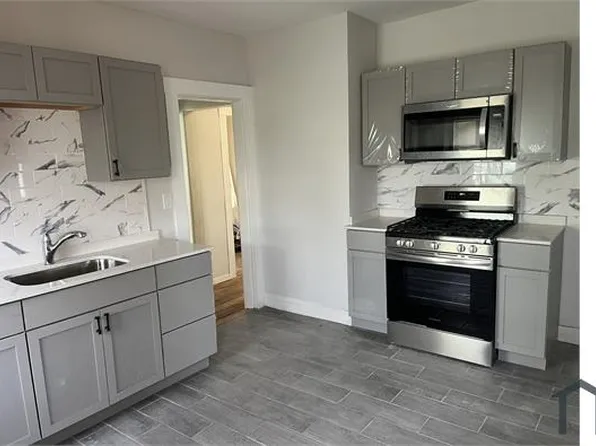 25 Selden St #3, Dorchester Center, MA 02124