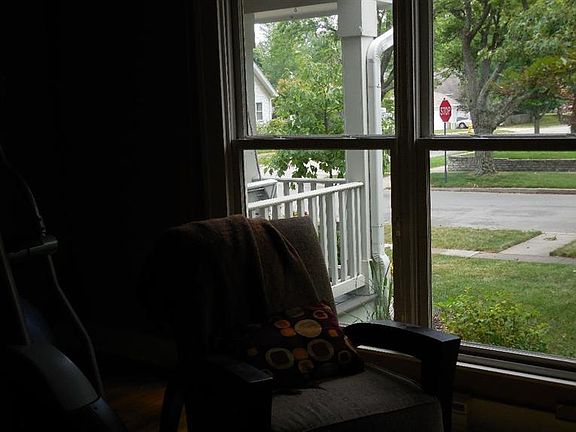 5th image of 357 Wiltshire Blvd