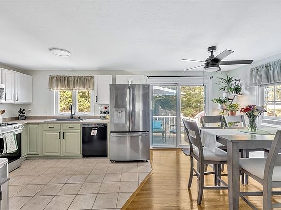 3rd image of 26 Garibaldi St #1