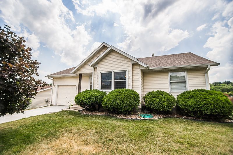 1st image of 172 Glenbrook Dr