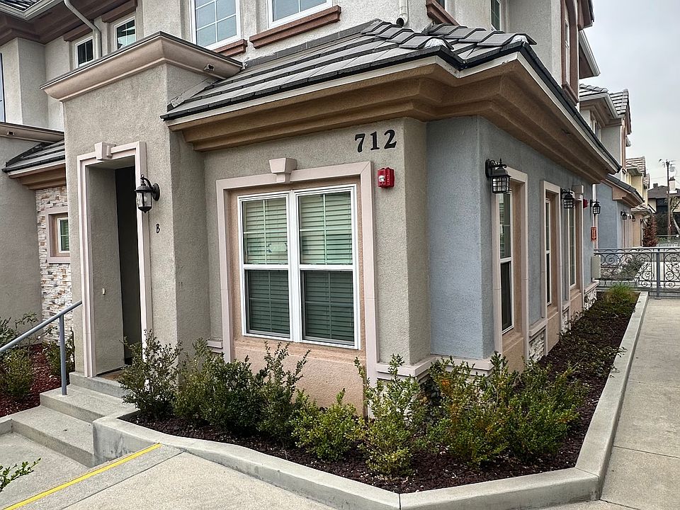 1st image of 700 N Stoneman Ave #712B