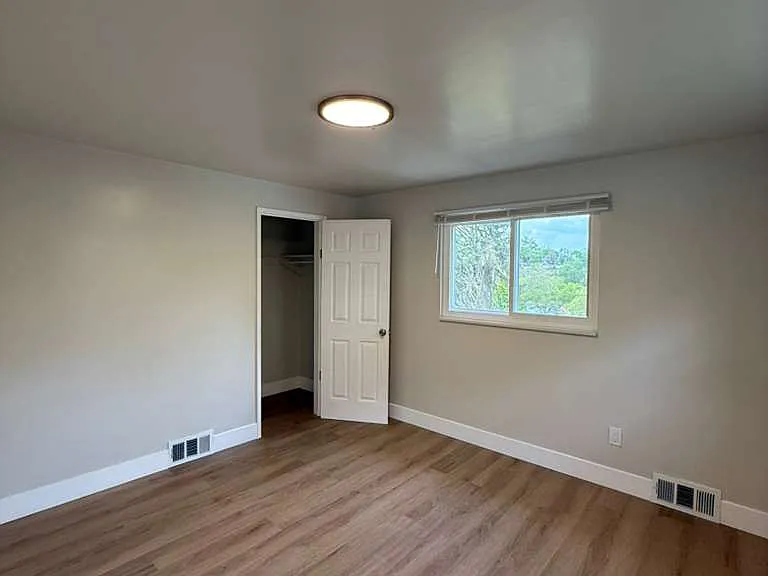 338 Caryl Dr — Photo 15