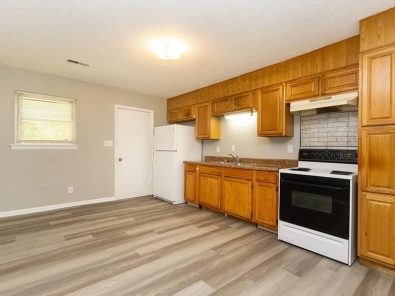 7606 Noah Reid Rd #A — Photo 9