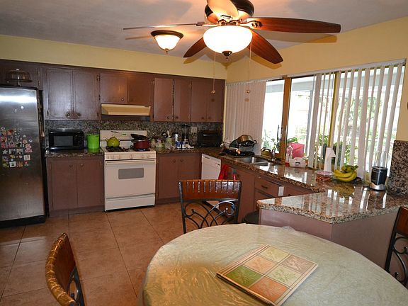 3rd image of 8436 Miramar Pkwy