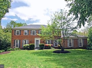 925 Riva Ridge Dr, Great Falls, VA 22066