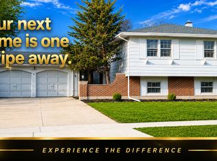 1360 Devonshire Ln, Hoffman Estates, IL 60169