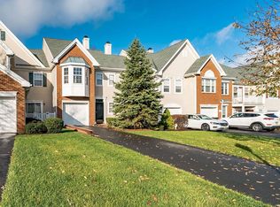 903 Pebble Creek Ct #73, Pennington, NJ 08534